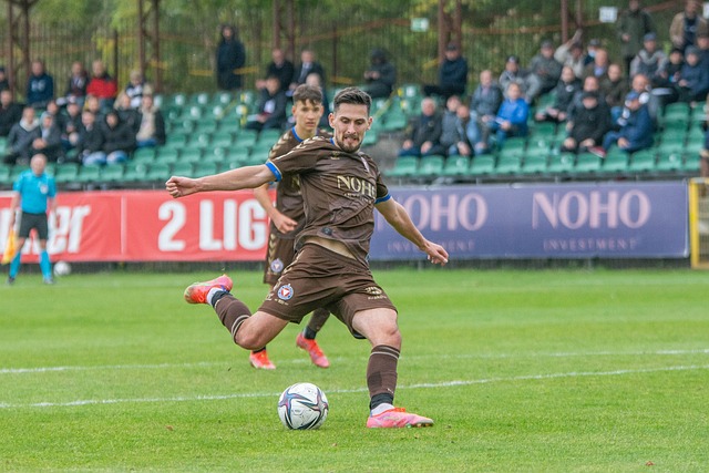 廷贝尔：拜仁状态很好教练也很出色，这对我们是很好的考验